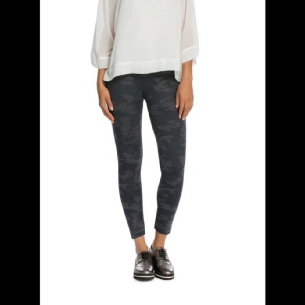 SPANX Seamless Camo Leggings